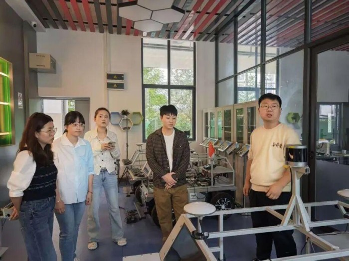 貴陽市知識產(chǎn)權(quán)保護中心深入貴州交通職業(yè)大學(xué)開展調(diào)研，共促工程技術(shù)與試驗發(fā)展